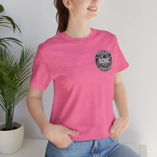 Single Moms Love a Strong Offense T-Shirt — Supportive Mom Football Tee